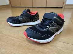 New Balance HANZO ブラック/レッド スニーカー　17センチ