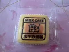 牛ケーキ　スクイーズ　Lサイズ DIY-LaDoDo