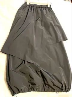 アシンメトリー黒ナイロンロングスカート　週末お値下げ！