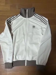 adidas ブラウン