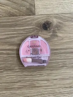 キャンメイク　プランぷくコーデアイズ　04 イチゴプランぷく　限定品