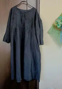 ヨーガンレール インド綿100%ぐるぐる渦巻き刺繍ワンピース 2025