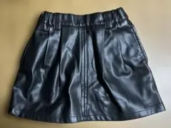 GU フェイクレザースカート　ブラック　インパンつき