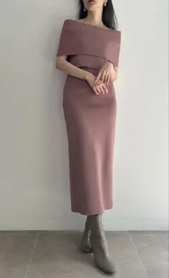SNIDEL　ワイドオフショルニット　トップス．スカート