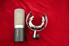 Item thumbnail for item 07791079-1243-43f7-8bdb-f8be7ad6706b