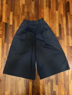 earth music&ecology 黒 タック入り ガウチョパンツ