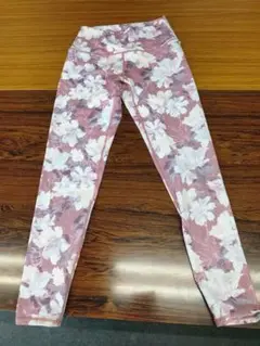 美品！SUKALAスカーラフラワープリントピンクレギンスMサイズ