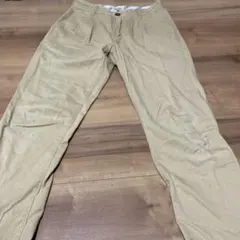 チノパンツ