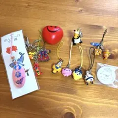 平成　キーホルダーまとめ売り　たまごっち　ニモ　エルモ