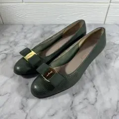 Salvatore Ferragamo ヴァラリボン パンプス 22.5㎝相当