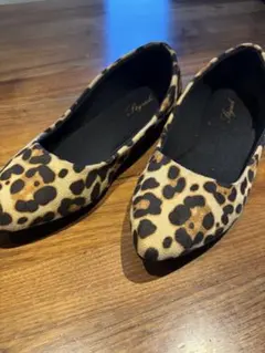 ヒョウ柄フラットシューズ