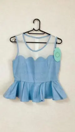 ペプラムトップス　新品　リコリのサムネイル