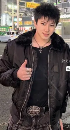 YOLO MA-1ジャケット ファー付き ブラック りんくん着用