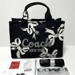 新品未使用】Coach ブラックカーゴトートバッグ リボン柄キャンバス26