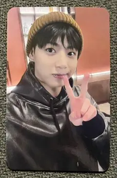 ジョングク　グク　jungkook GOLDEN ゴールデン　トレカ　カード