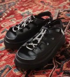 UGG 厚底サンダル ブラック　UGG W GOLDENGLOW TOGGLE