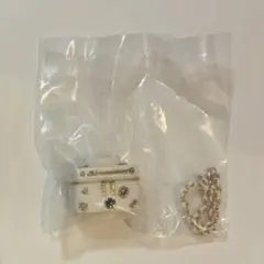 ミニブローチバニティキーホルダー