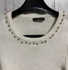 ホワイト ビーズ装飾 リブ編みセーター M