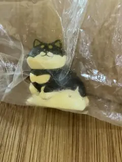 しばぐらし　ぬいぐるみを独り占めする柴犬　ガチャ　黒柴