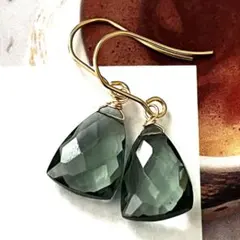 1点作品☆ カーキーグレークォーツピアス　イヤリングに変更可能☺︎
