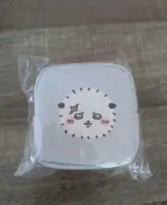 ちいかわラッコカラビナつき刺繍ポーチ新品未使用タグ付き美品即購入OK