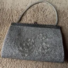 シルバー 花柄刺繍 クラッチバッグ