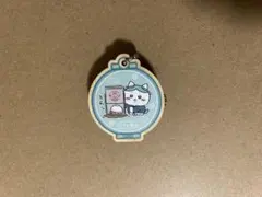 ちいかわ飯店 ハチワレ 木製バッジ