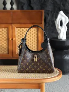 Louis Vuitton モノグラム ショルダーバッグ