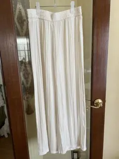 ZARA ザラ　プリーツロングワイドパンツ　ボトムス　プリーツ　アイボリー