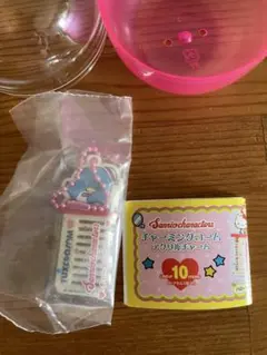 サンリオキャラクターズ　チャーミングコーム　アクリルチャーム　タキシードサム