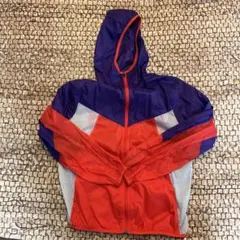 Nike フード付きウィンドブレーカー 赤紫