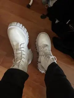 swag White boots rick似のサムネイル
