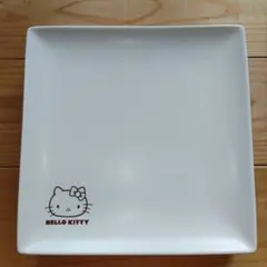 LAWSON ハローキティ 四角いおさら