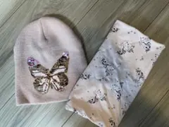 H&M 蝶の刺繍 ニット帽&ネックウォーマー（スヌード）２点セット