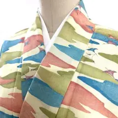 5k745 着物　正絹　袷　小紋　鶴　ベージュ　赤　青　緑　柄物