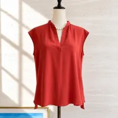 新品未使用タグ付★HERMES★シルク100★キーネック★ブラウスのサムネイル