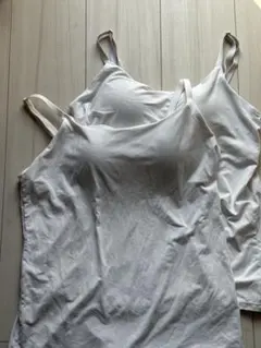 ユニクロ AIRism ブラキャミソール カップ付き ホワイト