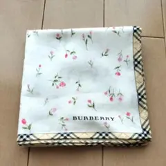 BURBERRY ハンカチ 花柄 チェック縁のサムネイル