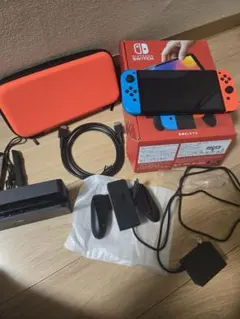 Nintendo Switch (有機ELモデル) 青・オレンジ