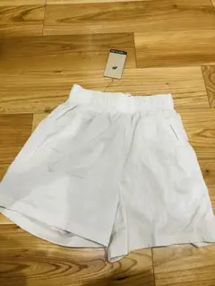 新品　NIKE ハーフパンツ　白　レディース