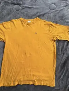 黄色 Tシャツ