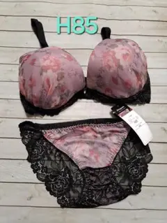 セール中❣️新品▪️H85ブラジャー&ショーツLLセット①
