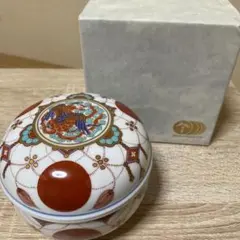 ♦骨董♦赤玉瓔珞♦小皿2枚♦ 錦日輪赤玉瓔珞文【小皿】 — 賞美堂本店オンラインショップ
