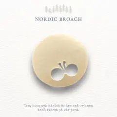 【在庫限り特価！】Nordic broach北欧風 ブローチ ストーンちょうちょ
