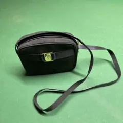 ブラック スエード ショルダーバッグ