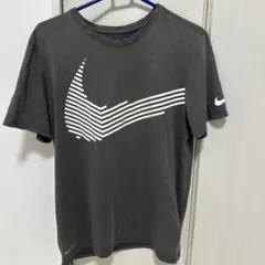 NIKE グレーTシャツ