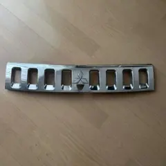 三菱 フロントグリルパーツのサムネイル