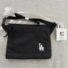 MLB ナイロンサコッシュバック LA ドジャース ワンポイント刺繍ロゴ 黒のサムネイル