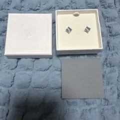 Swarovski スクエアカット スタッドピアス