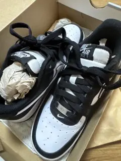 NIKE AIR FORCE 1 '07 ブラック/ホワイト 7.5